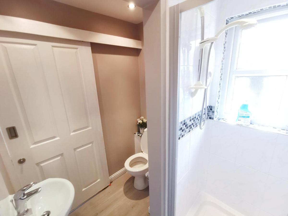 Modern And Spacious Double&King Bedrooms Both With Private Bathrooms Edimburgo Exterior foto