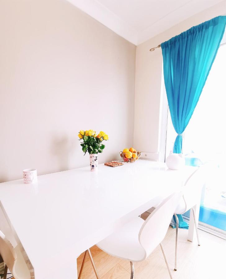 Modern And Spacious Double&King Bedrooms Both With Private Bathrooms Edimburgo Exterior foto