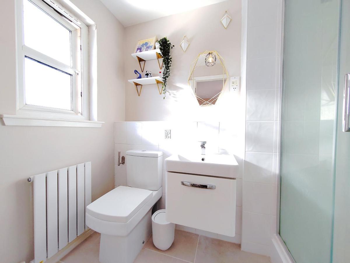 Modern And Spacious Double&King Bedrooms Both With Private Bathrooms Edimburgo Exterior foto
