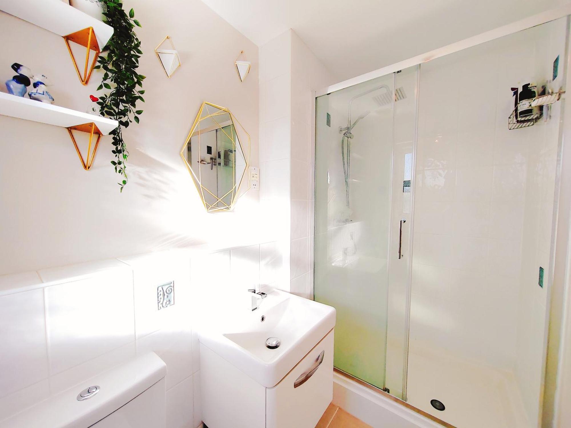 Modern And Spacious Double&King Bedrooms Both With Private Bathrooms Edimburgo Quarto foto