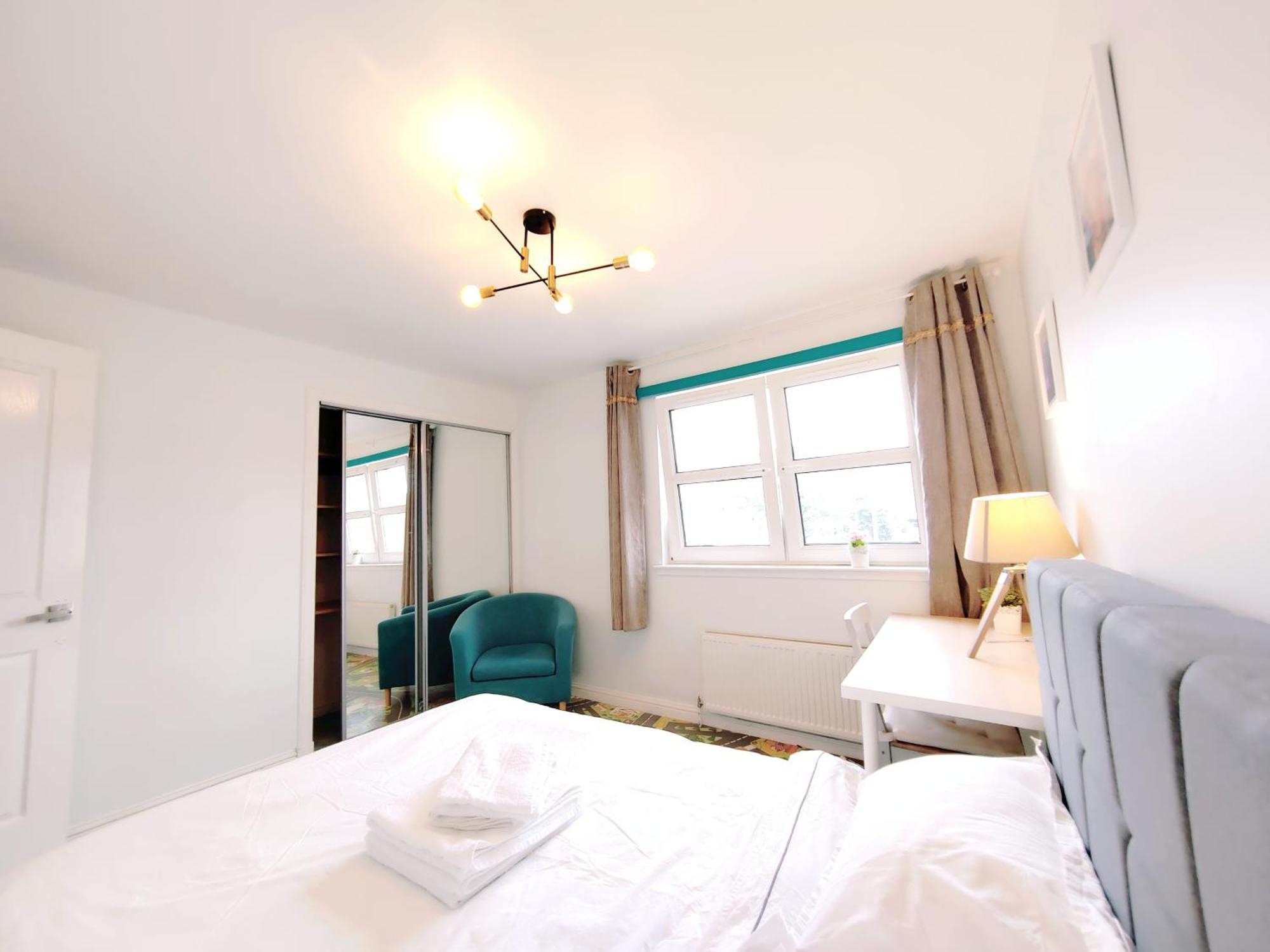 Modern And Spacious Double&King Bedrooms Both With Private Bathrooms Edimburgo Quarto foto