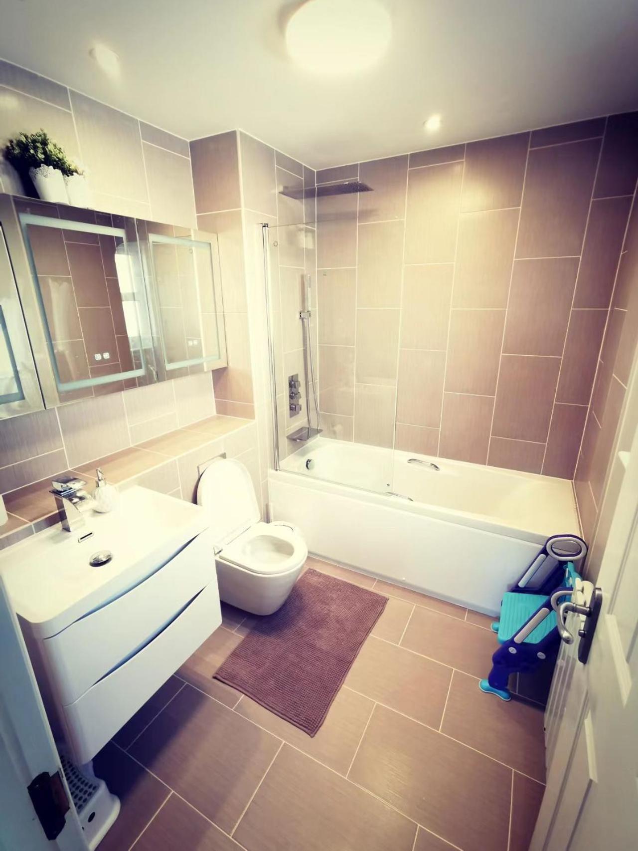 Modern And Spacious Double&King Bedrooms Both With Private Bathrooms Edimburgo Exterior foto